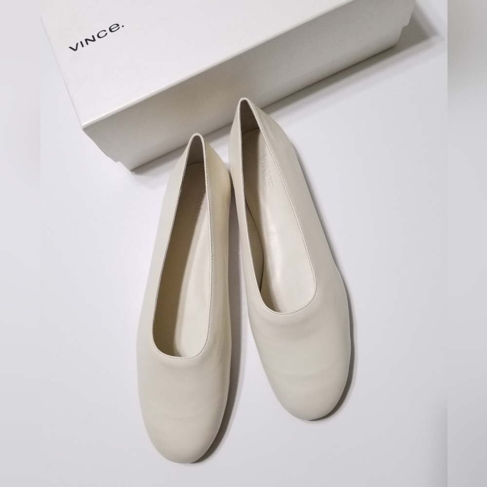 NIB VINCE Women's Maxwell Italian‎ Leather Ballet Flats Glove Shoes in Cream